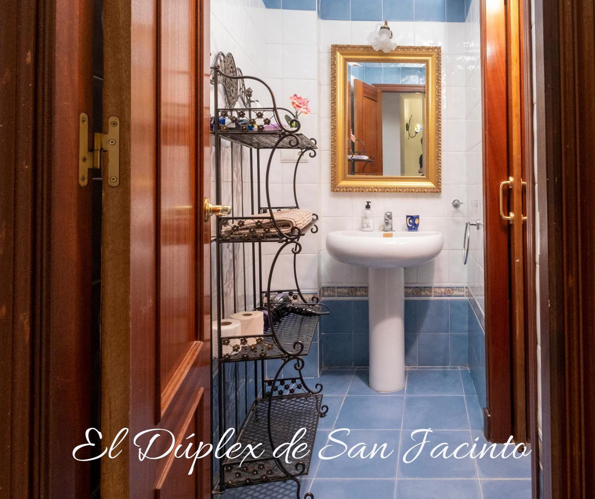 Ferienwohnung El Duplex De San Jacinto Sevilla Exterior foto